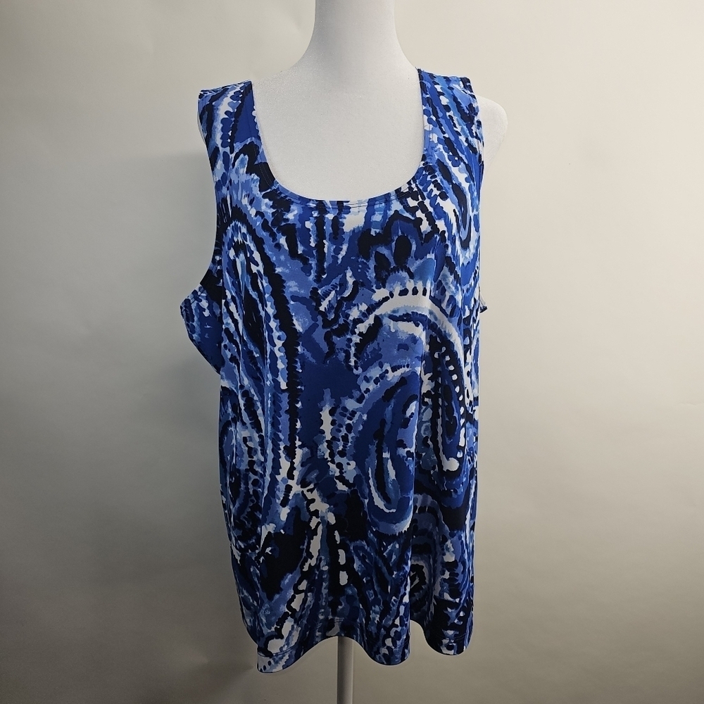 Travelers by Chico's size 3 (Extra Large) blue and white tank top.